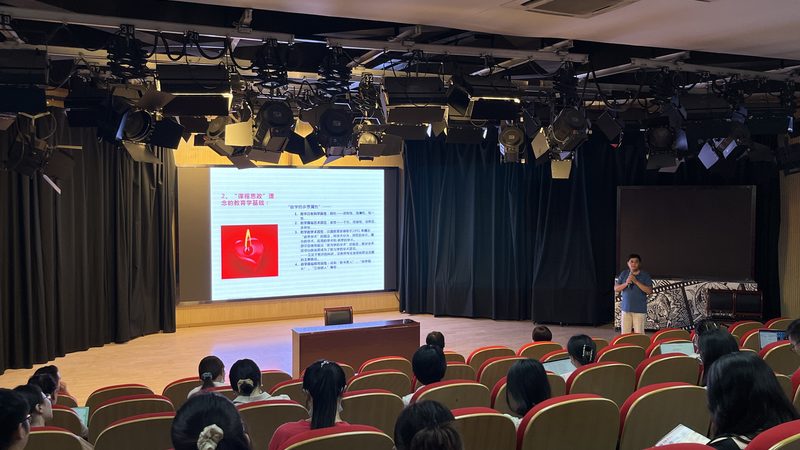 性价比高的会议策划团队，通常具备以下特点：